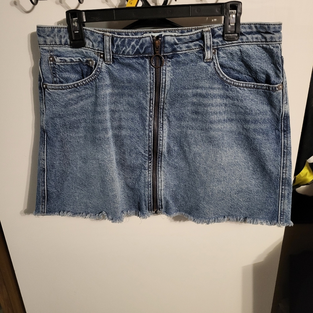 FREE PEOPLE WE THE FREE DENIM MINI SKIRT SZ 31